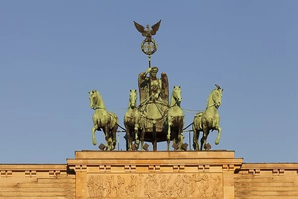 Brandenburg Gate (Brandenburger Tor), Quadriga, Berlin Mitte, Berlin, Germany, Europe