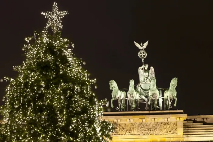 Framed Print : The Brandenburg Gate and Christmas Tree, Berlin, Germany, Europe Framed Print : The Brandenburg Gate and Christmas Tree, Berlin, Germany, Europe