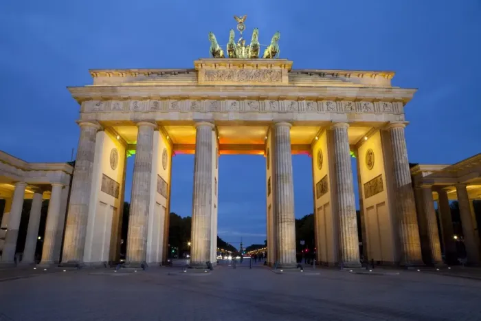 Framed Print : Brandenburg Gate at night, Berlin, Germany, Europe Framed Print : Brandenburg Gate at night, Berlin, Germany, Europe
