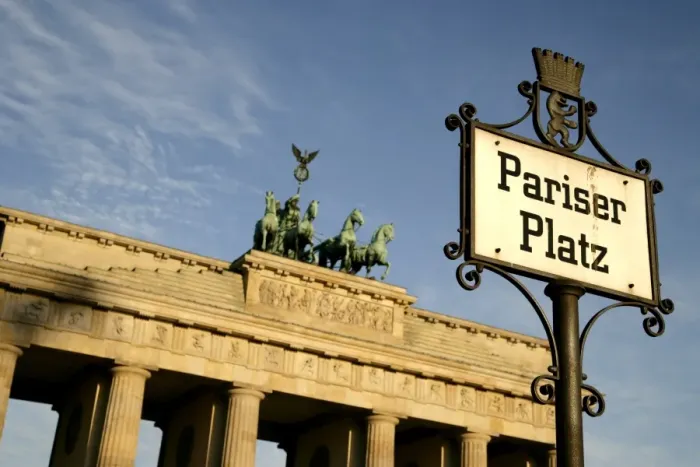 Framed Print : Brandenburg Gate at Pariser Platz, Berlin, Germany, Europe Framed Print : Brandenburg Gate at Pariser Platz, Berlin, Germany, Europe