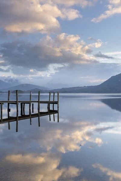 Brandlehow Bay, Borrowdale, Lake Derwent Water at daybreak, Lake District National Park
