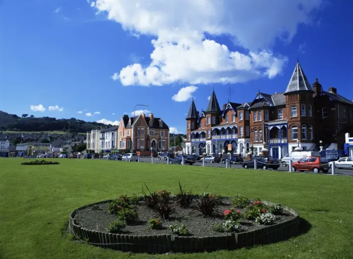 Framed Print : Bray Esplanade and hotel, Bray, Co Framed Print : Bray Esplanade and hotel, Bray, Co