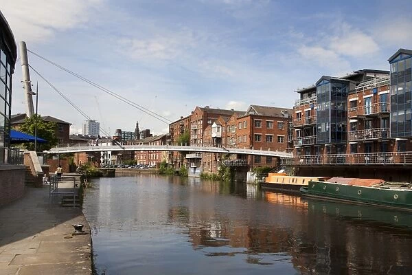 Brewery Wharf and Centenary Bridge, Leeds, West Yorkshire, Yorkshire, England, United Kingdom, Europe