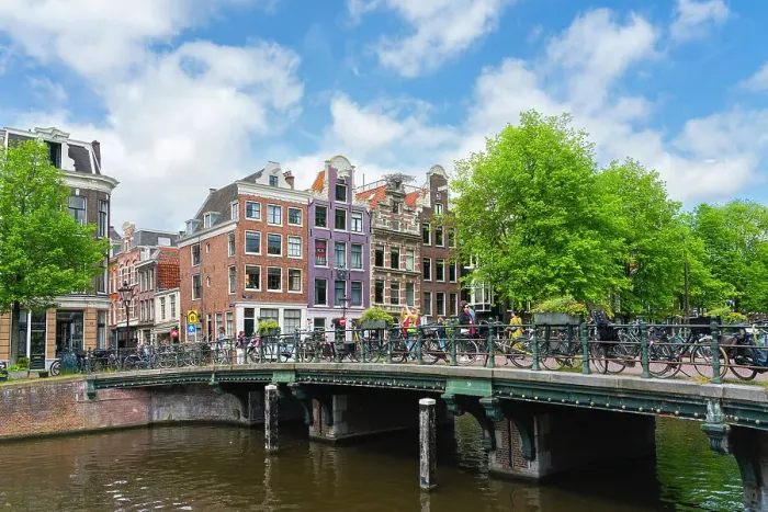 Framed Print : Bridge over Keizersgracht canal, Amsterdam, The Netherlands, Europe Framed Print : Bridge over Keizersgracht canal, Amsterdam, The Netherlands, Europe