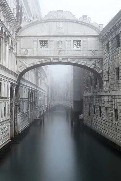 Bridge of Sighs in the fog, winter, Venice, UNESCO World Heritage Site, Veneto, Italy