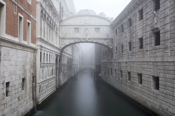 Bridge of Sighs in the fog, winter, Venice, UNESCO World Heritage site, Veneto, Italy