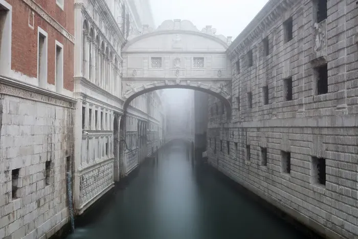 Framed Print : Bridge of Sighs in the fog, winter, Venice, UNESCO World Heritage site, Veneto, Italy
