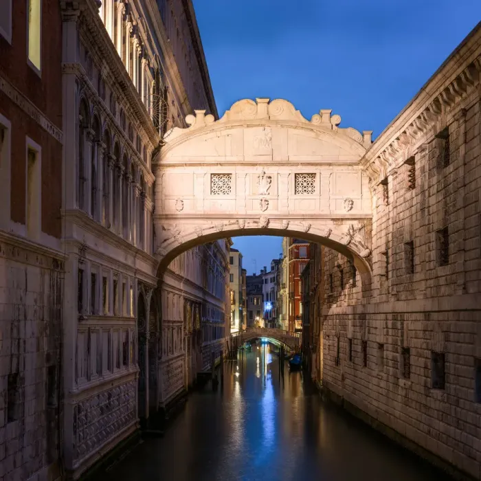 Framed Print : Bridge of Sighs at twilight, Venice, UNESCO World Heritage Site, Veneto, Italy, Europe Framed Print : Bridge of Sighs at twilight, Venice, UNESCO World Heritage Site, Veneto, Italy, Europe