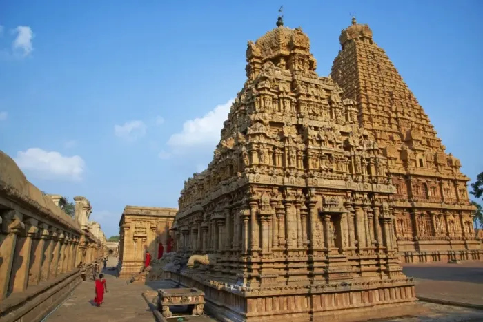 Framed Print : Bridhadishwara temple, UNESCO World Heritage Site, Thanjavur (Tanjore), Tamil Nadu, India, Asia Framed Print : Bridhadishwara temple, UNESCO World Heritage Site, Thanjavur (Tanjore), Tamil Nadu, India, Asia