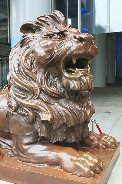 Bronze lion sculpture outside HSBC Headquarters, Central, Hong Kong Island, Hong Kong, China, Asia