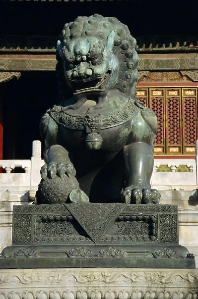 Bronze lion statue, Forbidden City, Beijing, China, Asia