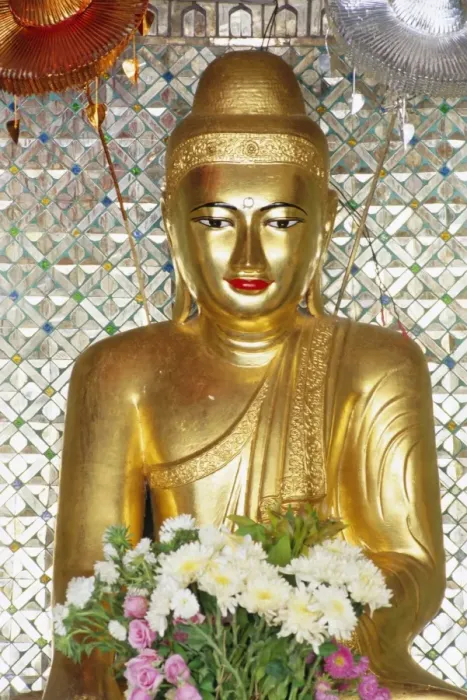 Framed Print : Buddha image, Shwedagon Paya (Shwe Dagon Pagoda), Yangon (Rangoon), Myanmar (Burma), Asia Framed Print : Buddha image, Shwedagon Paya (Shwe Dagon Pagoda), Yangon (Rangoon), Myanmar (Burma), Asia