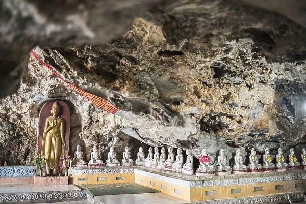 Buddha images in Kaw Ka Thawng Caves, Hpa An, Kayin State (Karen State), Myanmar (Burma)