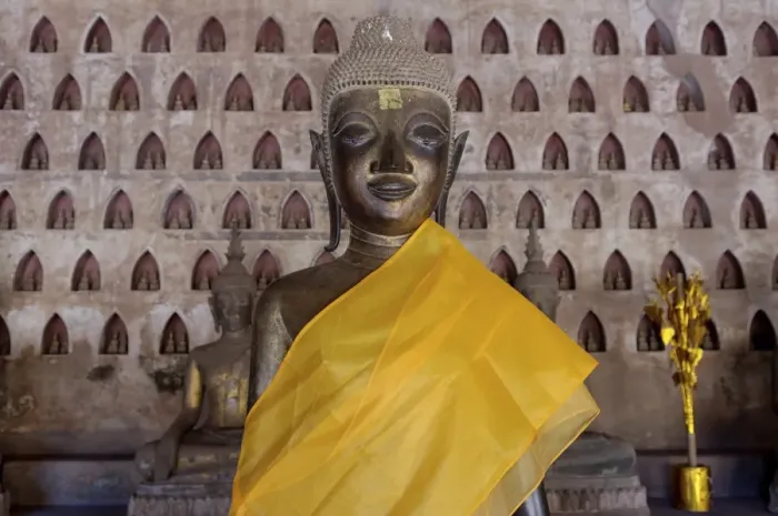 Framed Print : Buddha statue in the gallery or cloister surrounding the Sim, Wat Sisaket Framed Print : Buddha statue in the gallery or cloister surrounding the Sim, Wat Sisaket