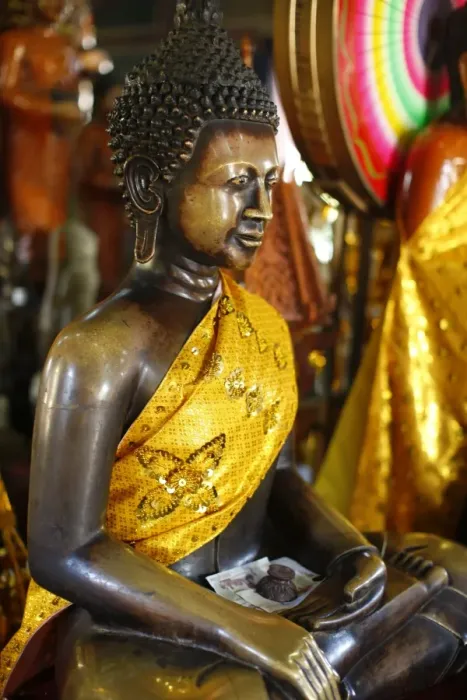 Framed Print : Buddha statue with offerings at Wat Phnom temple, Phnom Penh, Cambodia Framed Print : Buddha statue with offerings at Wat Phnom temple, Phnom Penh, Cambodia
