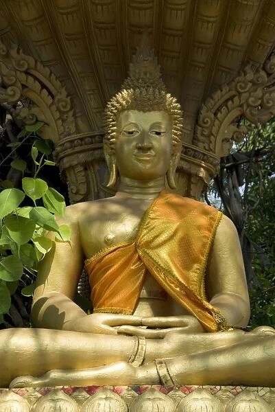 Buddha statue, Wat Si Muang, Vientiane, Laos, Indochina, Southeast Asia, Asia