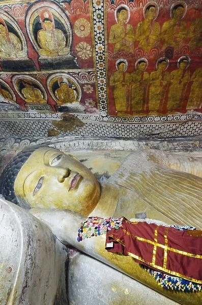 Buddha statues in Cave 1, Cave Temples, UNESCO World Heritage Site, Dambulla, North Central Province, Sri Lanka, Asia