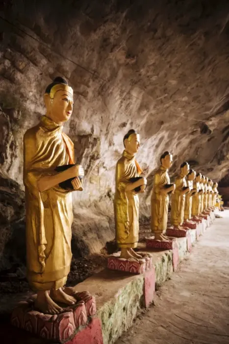 Framed Print : Buddha statues inside Sa-dan Cave near Hpa-an, Kayin State, Myanmar (Burma), Asia Framed Print : Buddha statues inside Sa-dan Cave near Hpa-an, Kayin State, Myanmar (Burma), Asia