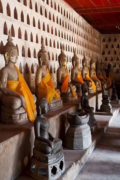 Buddha statues inside Wat Sisaket, Vientiane, Laos, Indochina, Southeast Asia, Asia