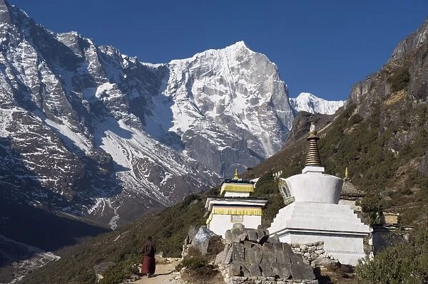 Buddhist chorten, Thame, Solu Khumbu Everest Region, Sagarmatha National Park