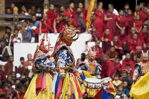 Buddhist festival (Tsechu), Trashi Chhoe Dzong, Thimphu, Bhutan, Asia