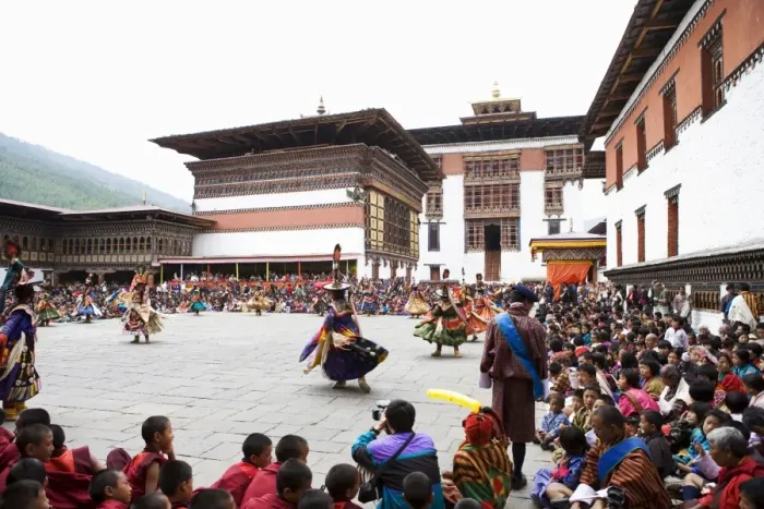 Framed Print : Buddhist festival (Tsechu), Trashi Chhoe Dzong, Thimphu, Bhutan, Asia Framed Print : Buddhist festival (Tsechu), Trashi Chhoe Dzong, Thimphu, Bhutan, Asia
