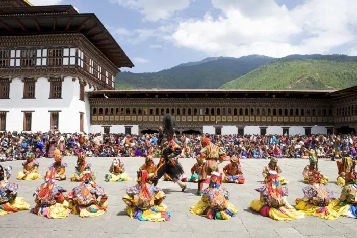 Framed Print : Buddhist festival (Tsechu), Trashi Chhoe Dzong, Thimphu, Bhutan, Asia Framed Print : Buddhist festival (Tsechu), Trashi Chhoe Dzong, Thimphu, Bhutan, Asia