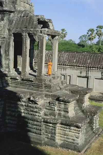 Buddhist monk at Angkor Wat, Angkor, Siem Reap, Cambodia, Indochina, Asia