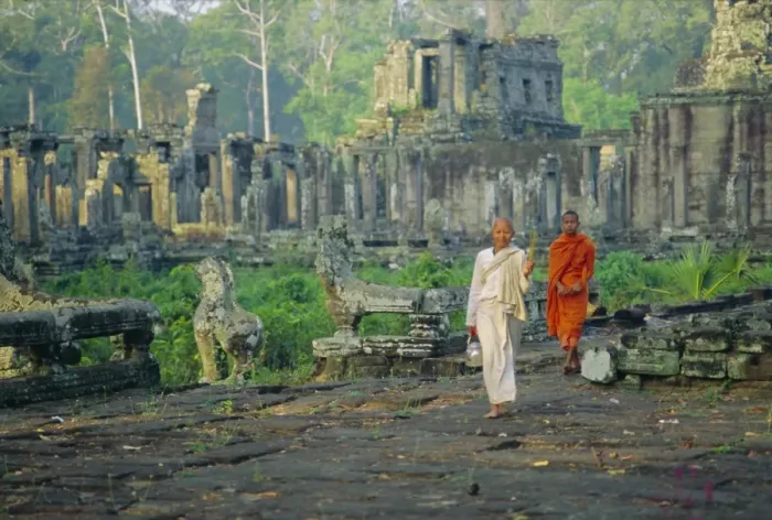Framed Print : Buddhist nun and monk at the Bayon, Angkor, Siem Reap, Cambodia, Indochina, Asia Framed Print : Buddhist nun and monk at the Bayon, Angkor, Siem Reap, Cambodia, Indochina, Asia