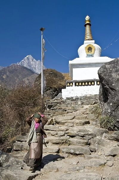Buddhist Stupa, Solu Khumbu Region, Nepal, Himalayas, Asia