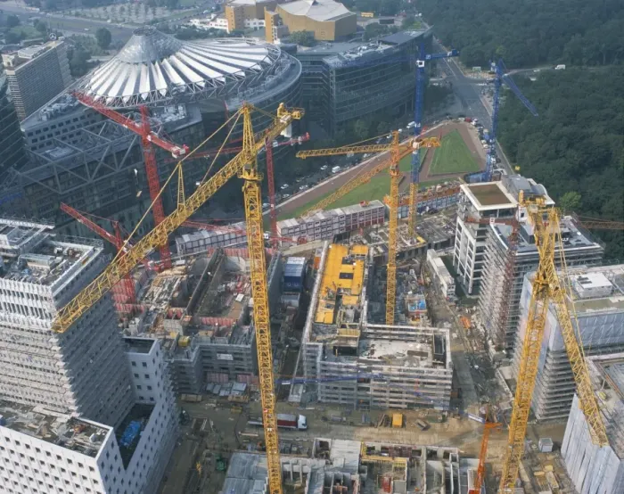 Framed Print : Building the new Potsdamerplatz Framed Print : Building the new Potsdamerplatz