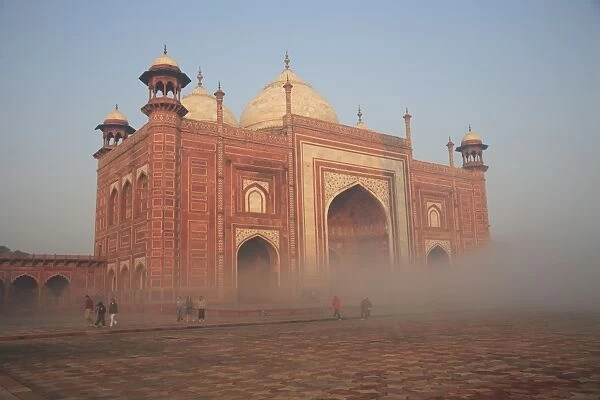 Building next to Taj Mahal, Agra, Uttar Pradesh, India, Asia