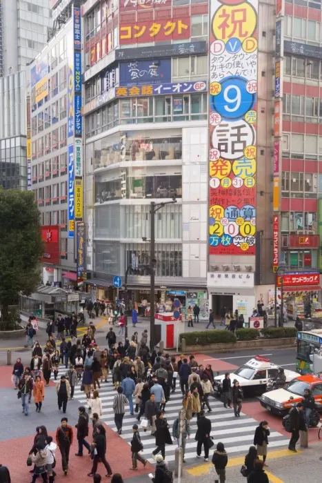 Framed Print : Busy intersection in Shibuya Framed Print : Busy intersection in Shibuya