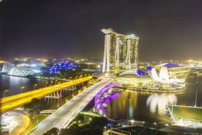 Framed Print : Busy roads leading to the Marina Bay Sands, Gardens by the Bay and ArtScience Museum at night Framed Print : Busy roads leading to the Marina Bay Sands, Gardens by the Bay and ArtScience Museum at night