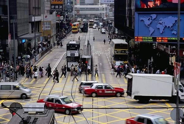 Busy street, Des Voeux Road, Central, Hong Kong Island, Hong Kong, China, Asia