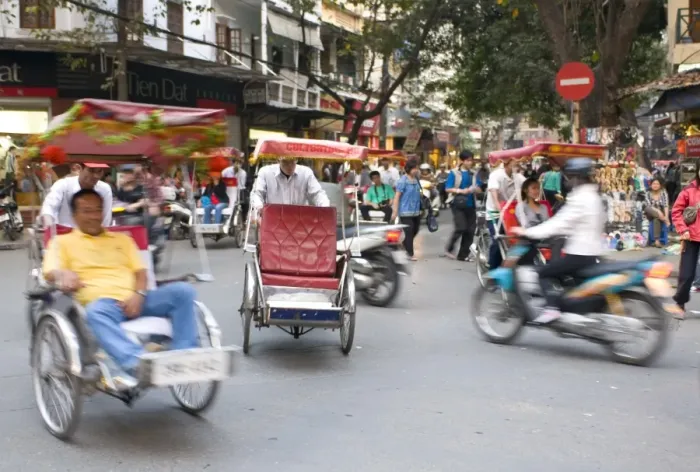 Framed Print : Busy street with rickshaw drivers, Hanoi, Vietnam, Indochina, Southeast Asia, Asia Framed Print : Busy street with rickshaw drivers, Hanoi, Vietnam, Indochina, Southeast Asia, Asia