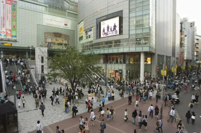 Framed Print : Busy streets at Shinjuku station Framed Print : Busy streets at Shinjuku station