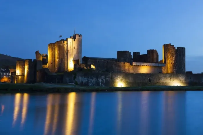 Framed Print : Caerphilly Castle at dusk, Wales, Gwent, United Kingdom, Europe Framed Print : Caerphilly Castle at dusk, Wales, Gwent, United Kingdom, Europe