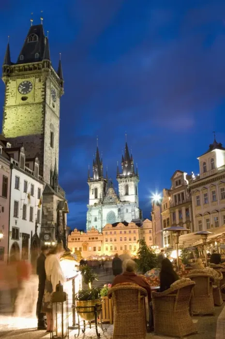 Framed Print : Cafe and Town Hall, Old Town Square and the Church of Our Lady before Tyn Framed Print : Cafe and Town Hall, Old Town Square and the Church of Our Lady before Tyn