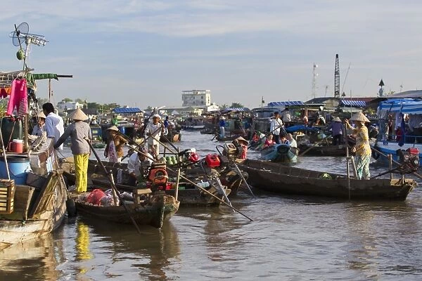 Cai Rang floating market, Can Tho, Mekong Delta, Vietnam, Indochina, Southeast Asia, Asia