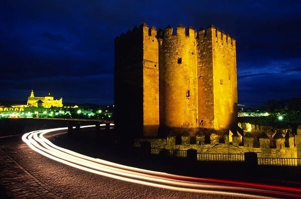 The Calahorra Tower at night with the Mezquita in the distance, Cordoba, Andalucia, Spain, Europe
