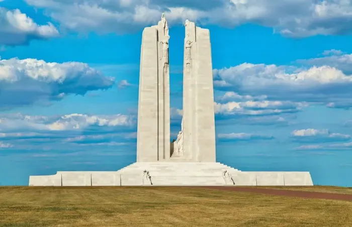 Framed Print : The Canadian National Vimy Memorial in Northern France, a memorial to 60000 Canadians killed or missing in WW1, Vimy, Pas de Calais, France, Europe Framed Print : The Canadian National Vimy Memorial in Northern France, a memorial to 60000 Canadians killed or missing in WW1, Vimy, Pas de Calais, France, Europe