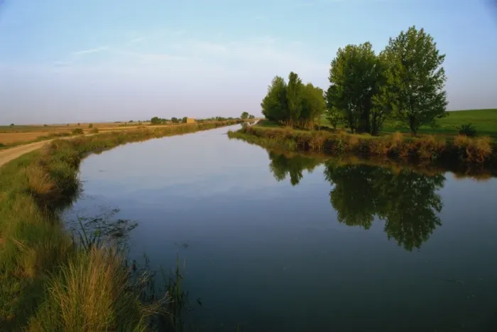 Framed Print : Canal de Castilla, Palencia, Castilla y Leon, Spain, Europe Framed Print : Canal de Castilla, Palencia, Castilla y Leon, Spain, Europe