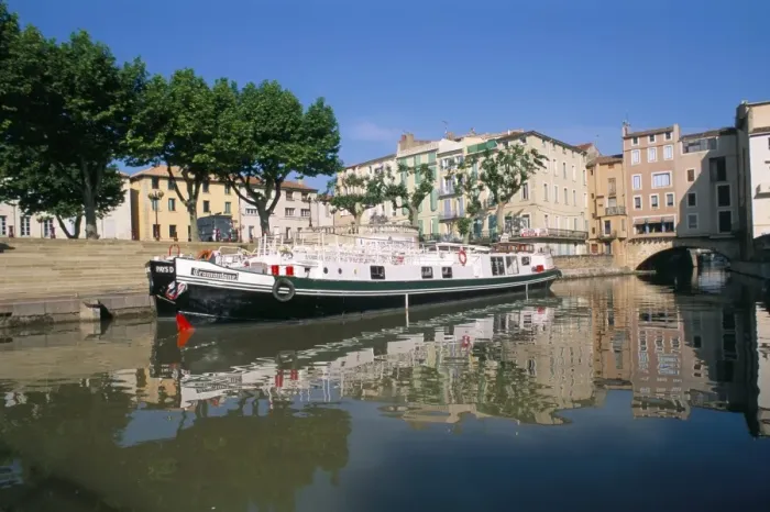 Framed Print : Canal de la Robine, town of Narbonne, Aude, Languedoc Roussillon, France, Europe Framed Print : Canal de la Robine, town of Narbonne, Aude, Languedoc Roussillon, France, Europe