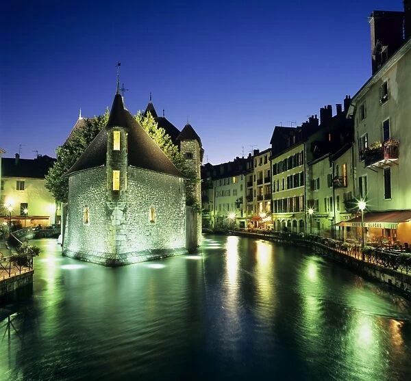 Canal and Palais de L`Ile at dusk, Annecy, Lake Annecy, Rhone Alpes, France, Europe