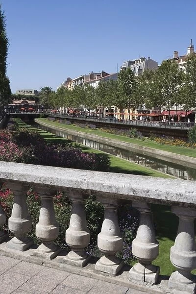 Canal, Quay Sadi Carnot, Perpignan, Pyrenees-Orientales, Languedoc-Roussillon