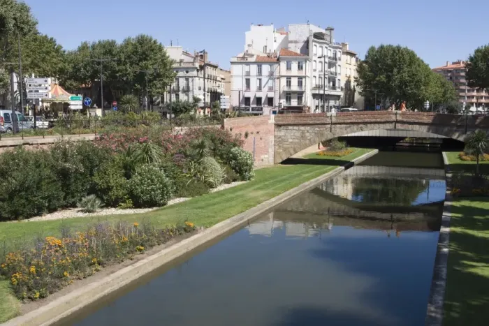 Framed Print : Canal, Quay Sadi Carnot, Perpignan, Pyrenees-Orientales, Languedoc-Roussillon Framed Print : Canal, Quay Sadi Carnot, Perpignan, Pyrenees-Orientales, Languedoc-Roussillon