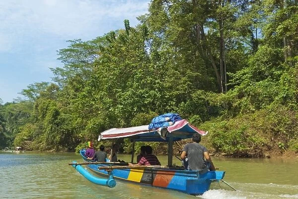 Canoe on river trip to the popular Green Canyon beauty spot, near the south coast, Cijulang River, Pangandaran, Java, Indonesia, Southeast Asia, Asia