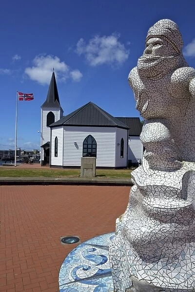 Captain Scott Memorial Statue, Norwegian Church, Cardiff Bay, Cardiff, South Glamorgan