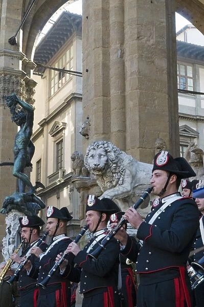 Carabinieris Band at Loggia dei Lanzi, Florence (Firenze), Tuscany, Italy, Europe